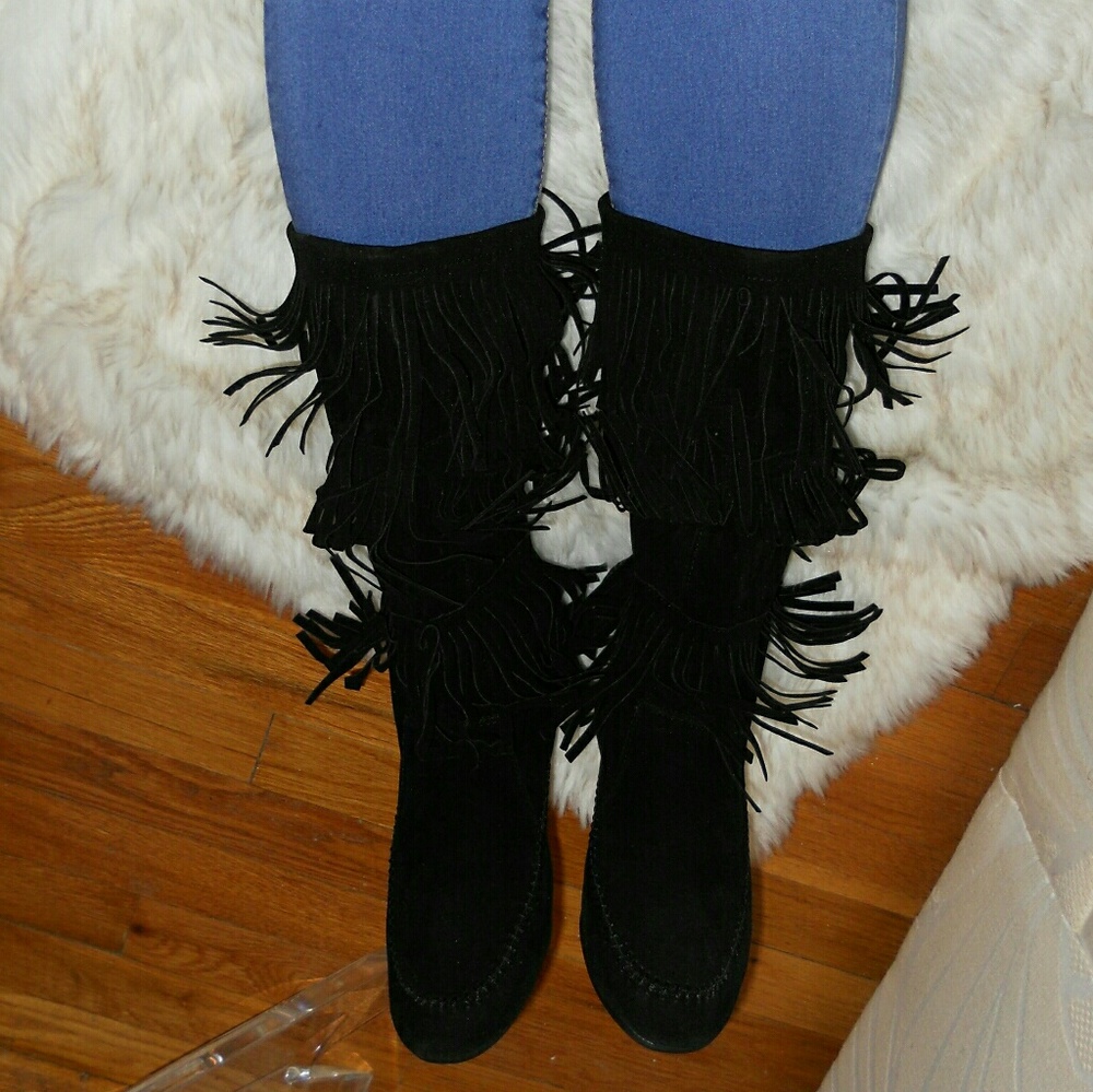 BLACK MOCCASIN BOOTS - Picture 2 of 4